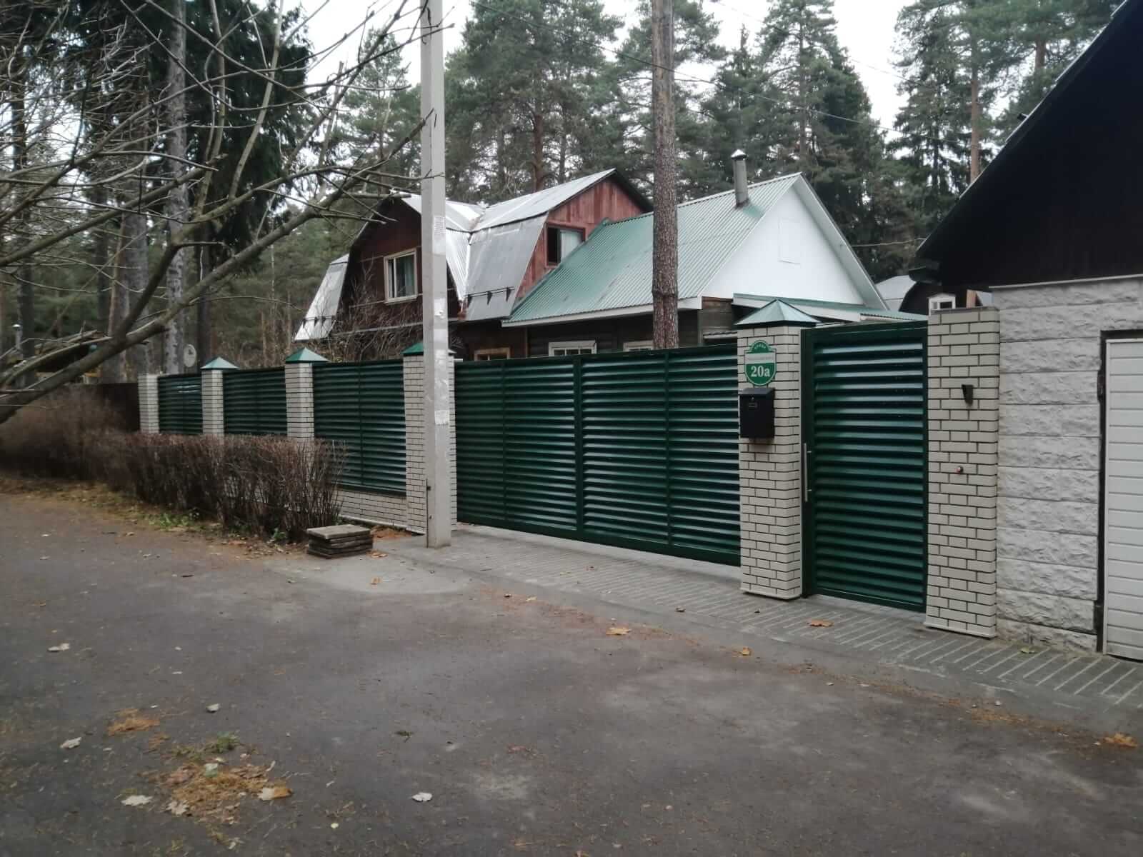 Забор-жалюзи с ламелями ЭКО-Z Зеленый Мох фото1 в Старой Руссе