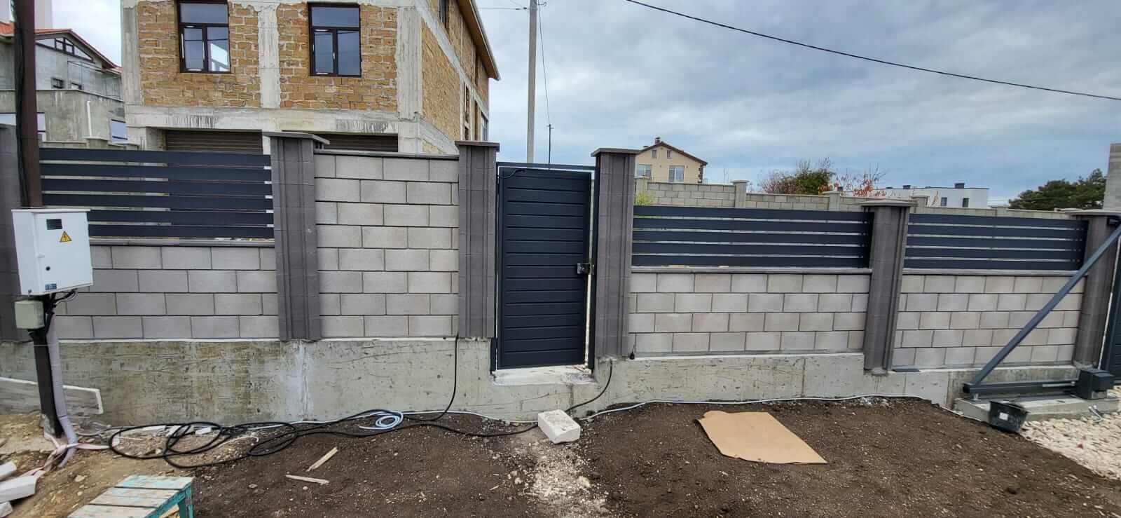 Забор-ранчо из металлопланкена 28м RAL7024 Серый Графит МАТТЕ фото 6 в Старой Руссе