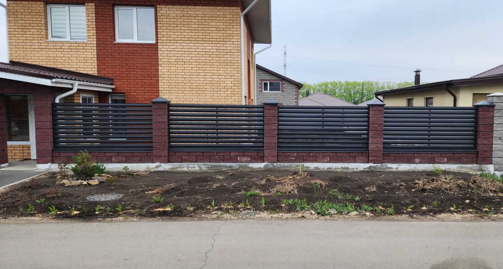 Забор-ранчо из штакетника 21м RAL7024/7024 Серый Графит МАТТЕ фото 8 в Старой Руссе