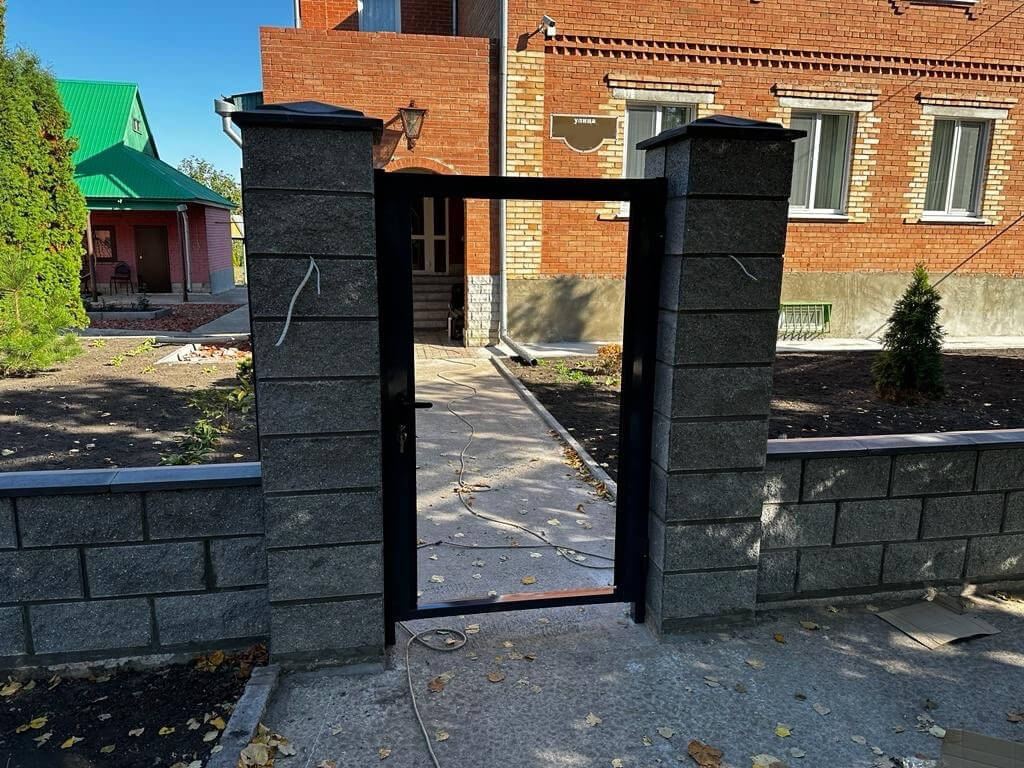Забор-жалюзи 19м RAL7024/7024 Серый Графит двусторонний MATTE фото 3 в Старой Руссе