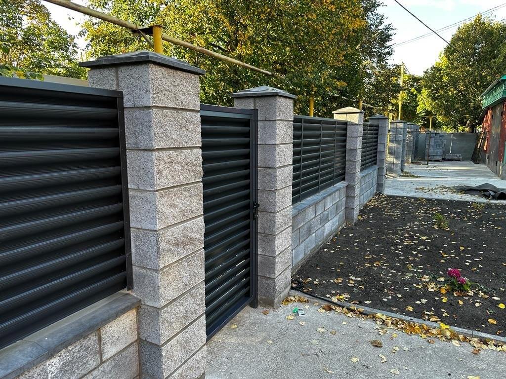 Забор-жалюзи 19м RAL7024/7024 Серый Графит двусторонний MATTE фото 1 в Старой Руссе