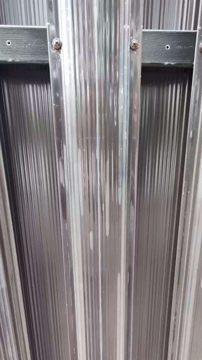 Забор из евроштакетника 22м RAL8019/8019 Темный Шоколад двусторонний фото 3 в Старой Руссе