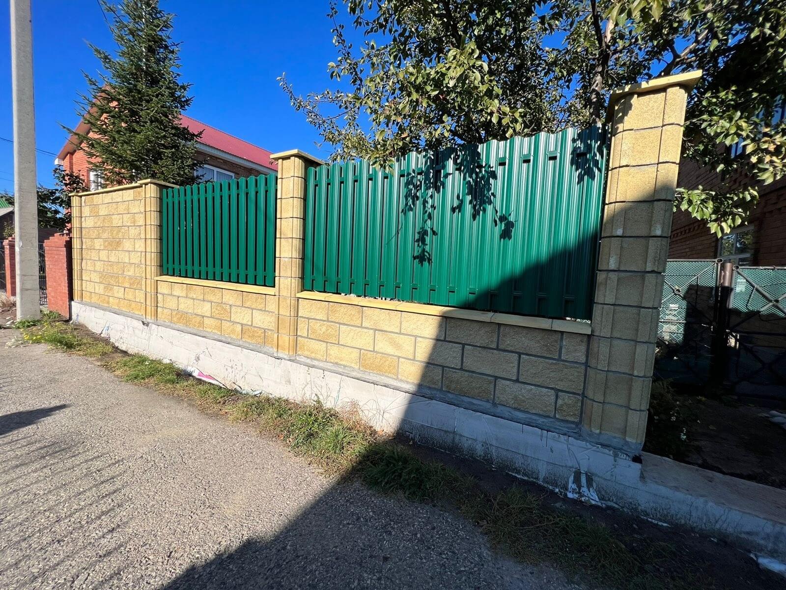 Забор из евроштакетника 22м RAL6005/6005 Зеленый Мох двусторонний фото 4 в Старой Руссе