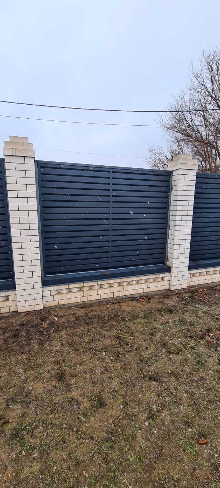 Забор-жалюзи из ламелей Хай-Тек 23м RAL7024/7024 Серый Графит двусторонний МАТТЕ фото 1 в Старой Руссе