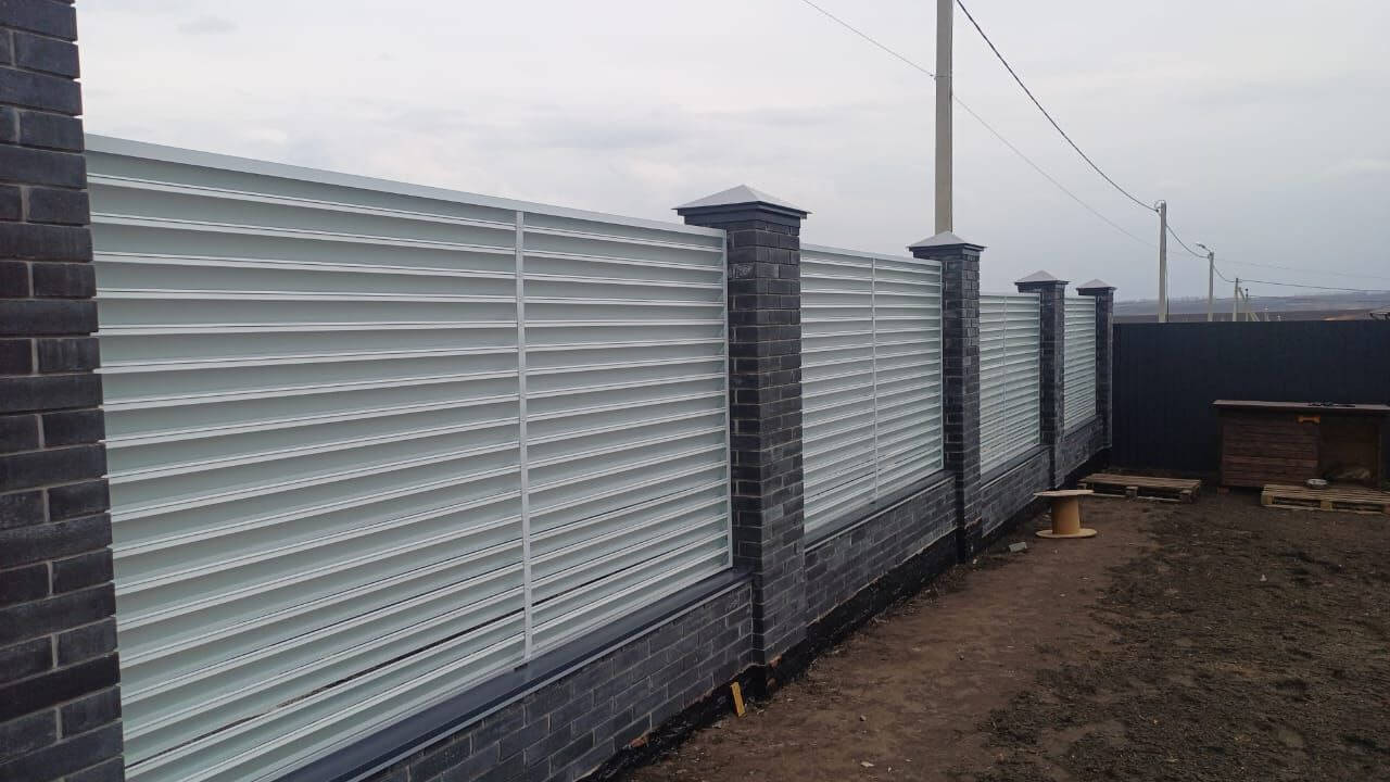 Забор-жалюзи из ламелей ЭКО-Z 94м RAL9003/9003 Белый двусторонний фото 1 в Старой Руссе