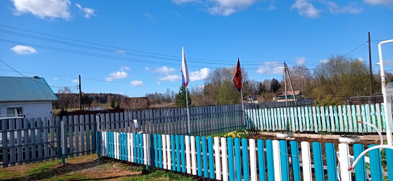 Забор из евроштакетника 16м RAL5021 Морская Волна, RAL9003 Белый фото 3 в Старой Руссе