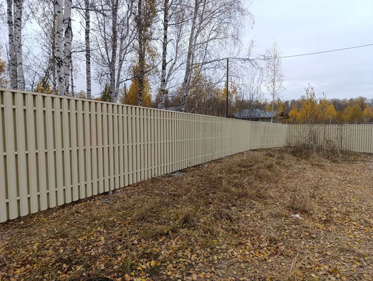 Забор из евроштакетника 140м RAL1015/1015 Слоновая Кость двусторонний фото 1 в Старой Руссе