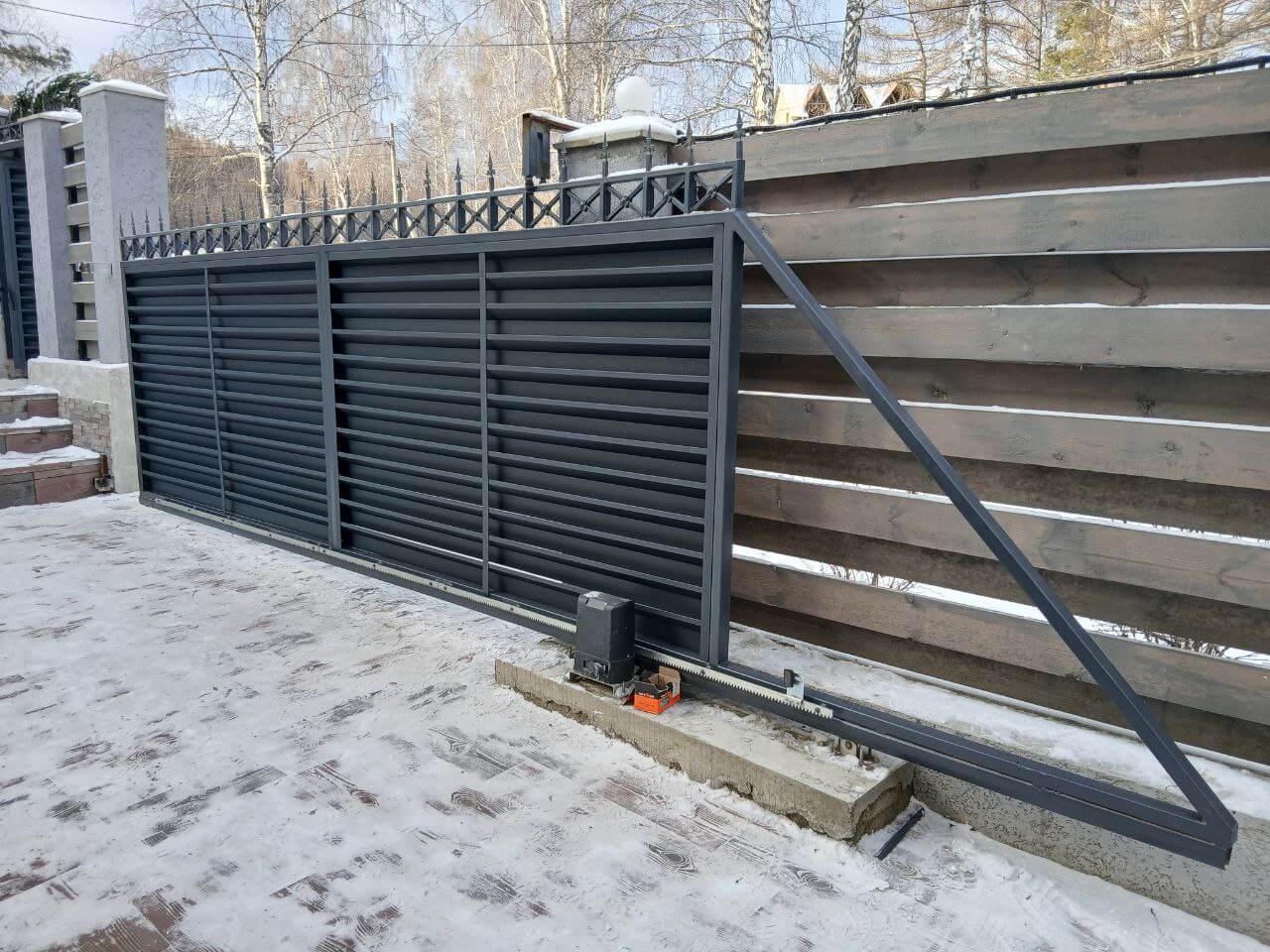 Входная группа из ламелей Хай-Тек RAL7024/7024 Серый Графит двусторонний МАТТЕ фото 23 в Старой Руссе