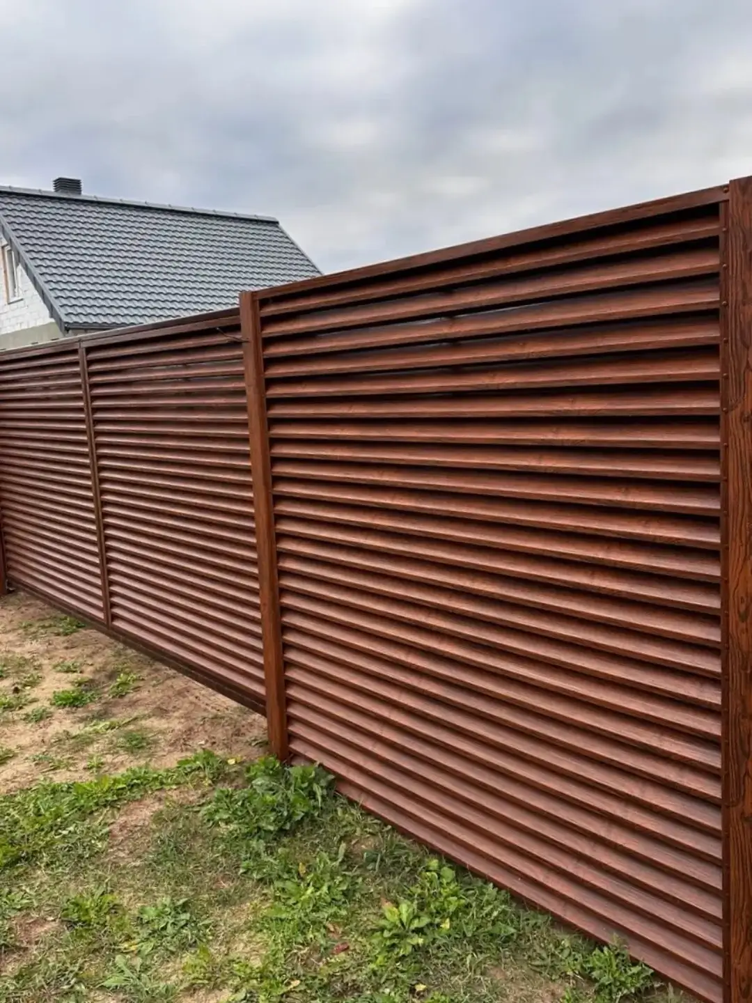 Забор-жалюзи из ламелей ЭКО-Z 58м Темный Дуб 3D Принтек фото 1 в Старой Руссе