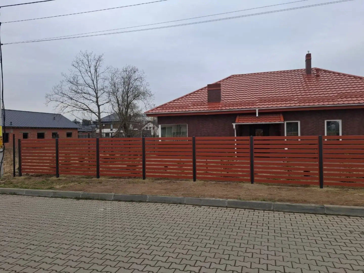 Забор-ранчо из металлопланкена 18м RAL8004 Терракотовый фото 3 в Старой Руссе